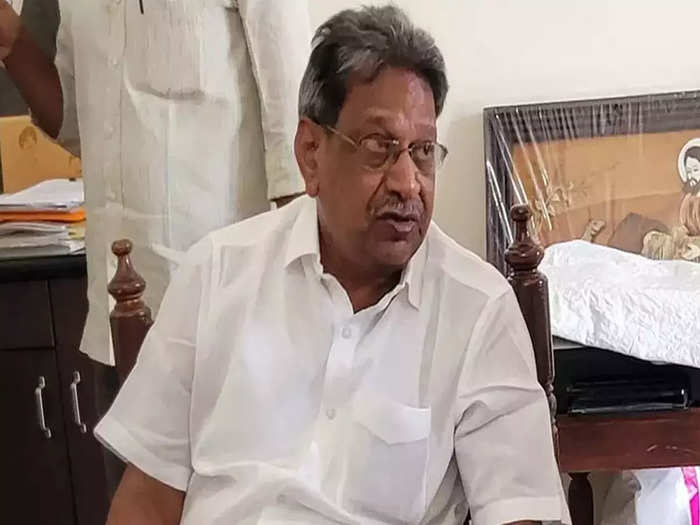 CBI arrests YS Bhaskar Reddy in YS Viveka murder case