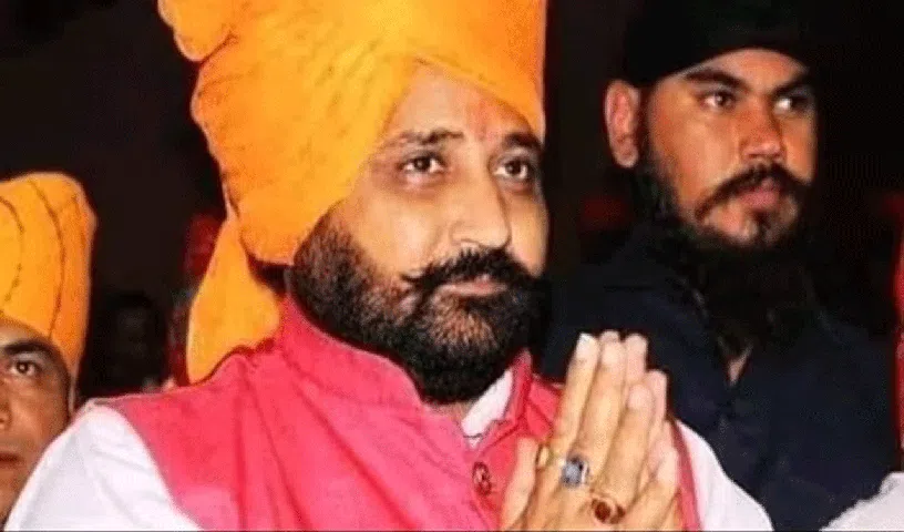 Karni Sena chief Sukhdev Singh Gogamedi shot dead in Jaipur